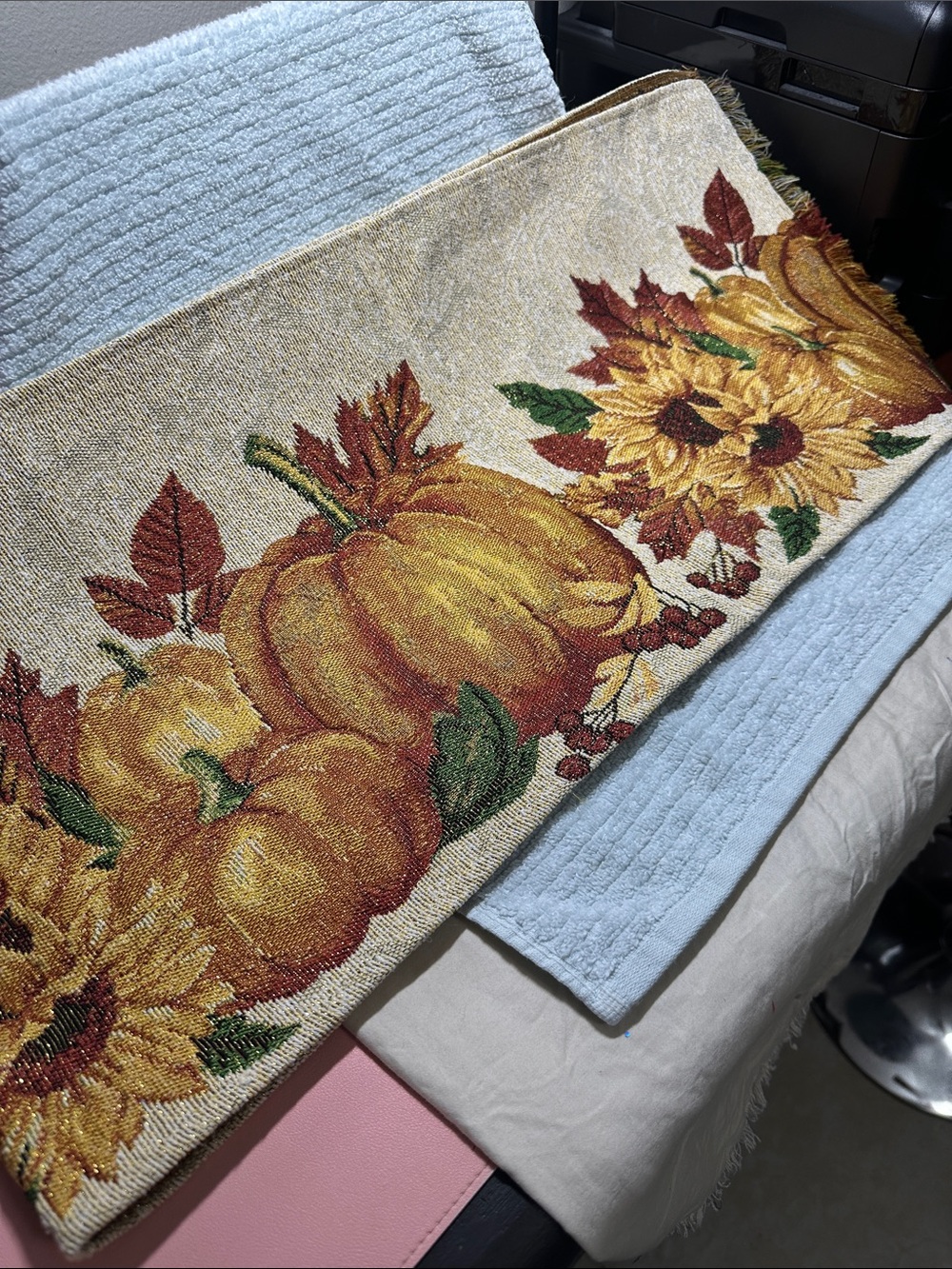 Autumn Pumpkin & Sunflower Tapestry Table Runner NWOT